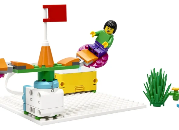 45345_LEGO_education_spike_essential_robot_undervisning_modell4-scaled.jpg